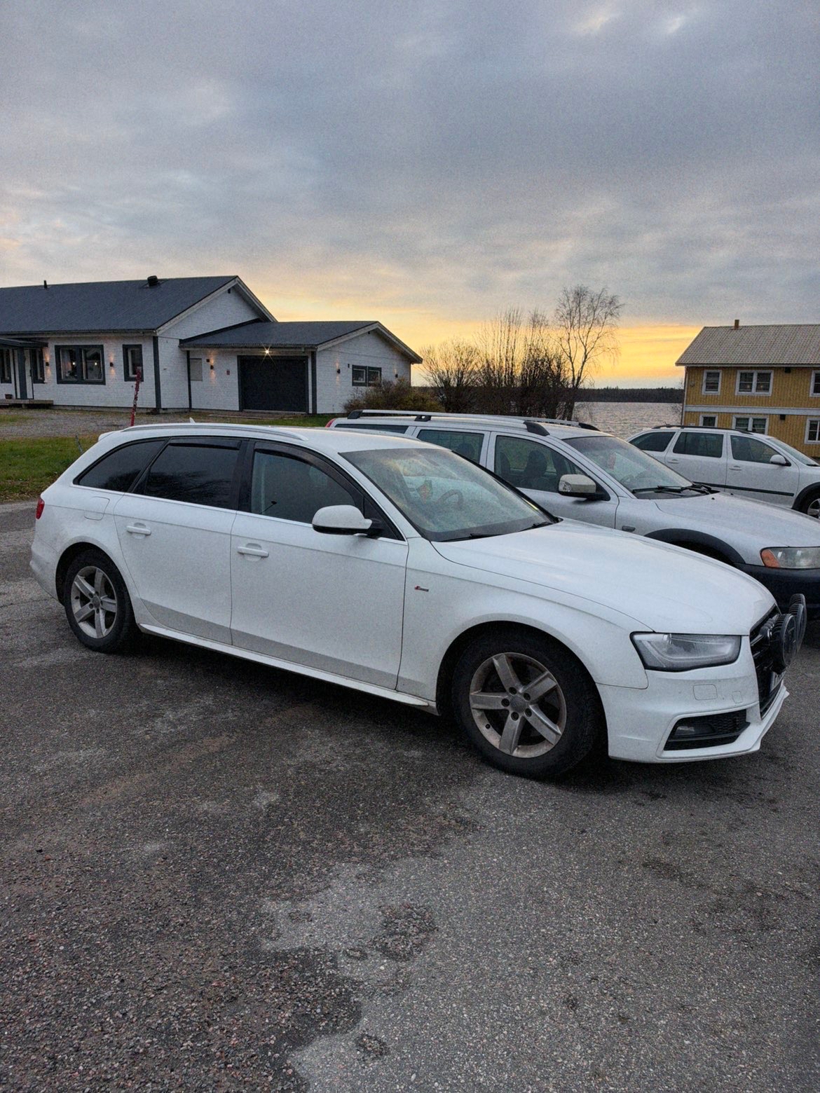 Audi A4 2.0 TDI 2015, bild 2/5
