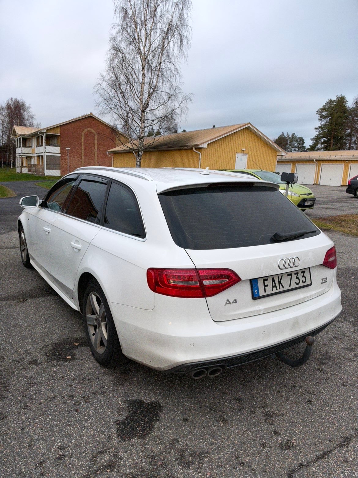 Audi A4 2.0 TDI 2015, bild 4/5