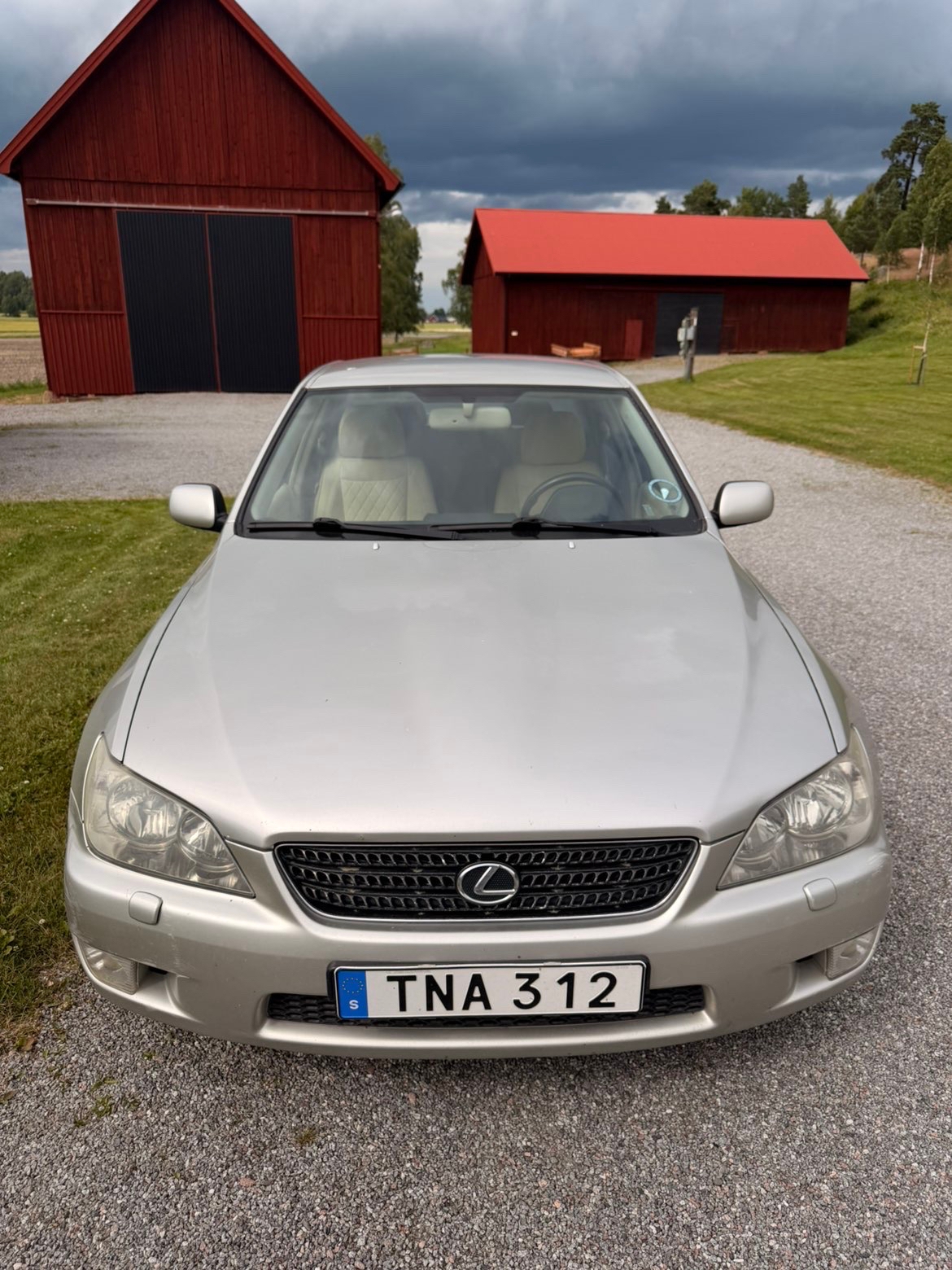 Lexus IS 200 2002, photo 5/10