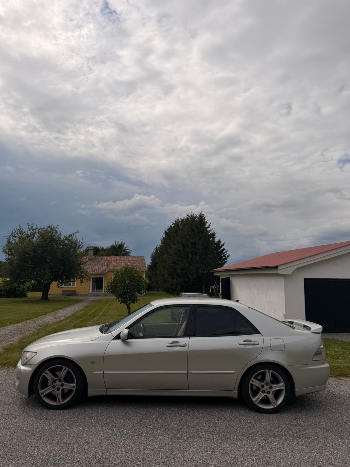 Lexus IS 200 2002, photo 4/10
