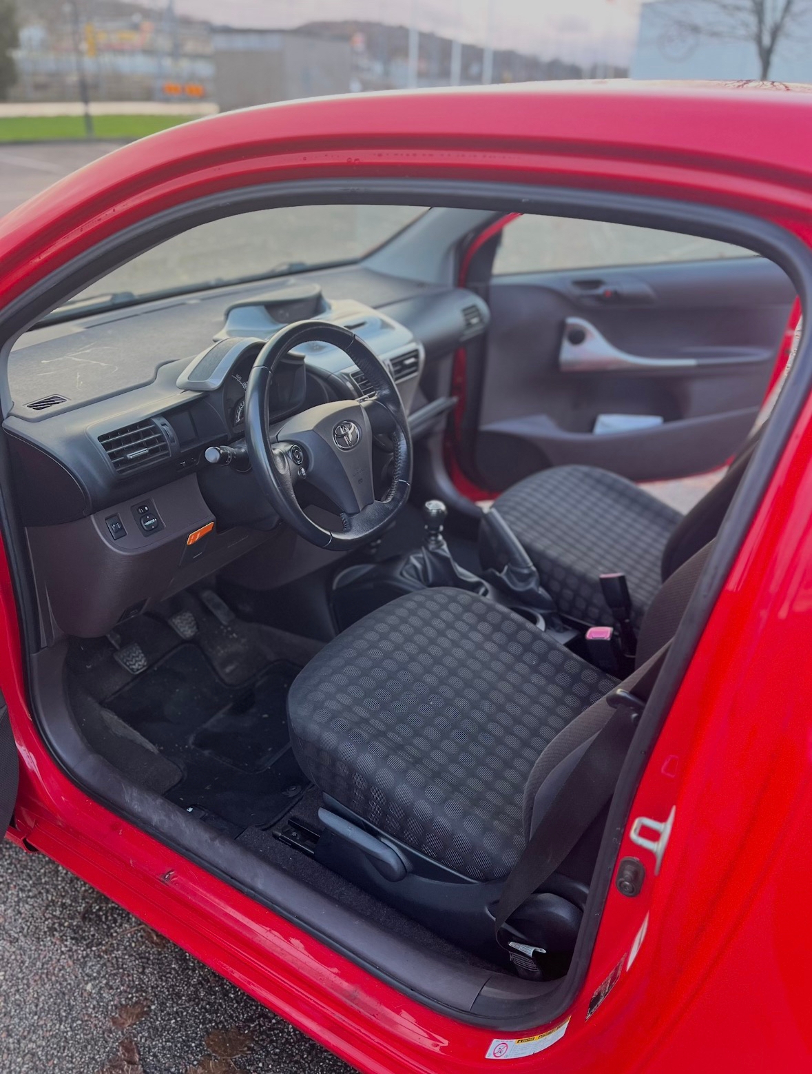 Toyota iQ 1.0 2009, bild 2/7