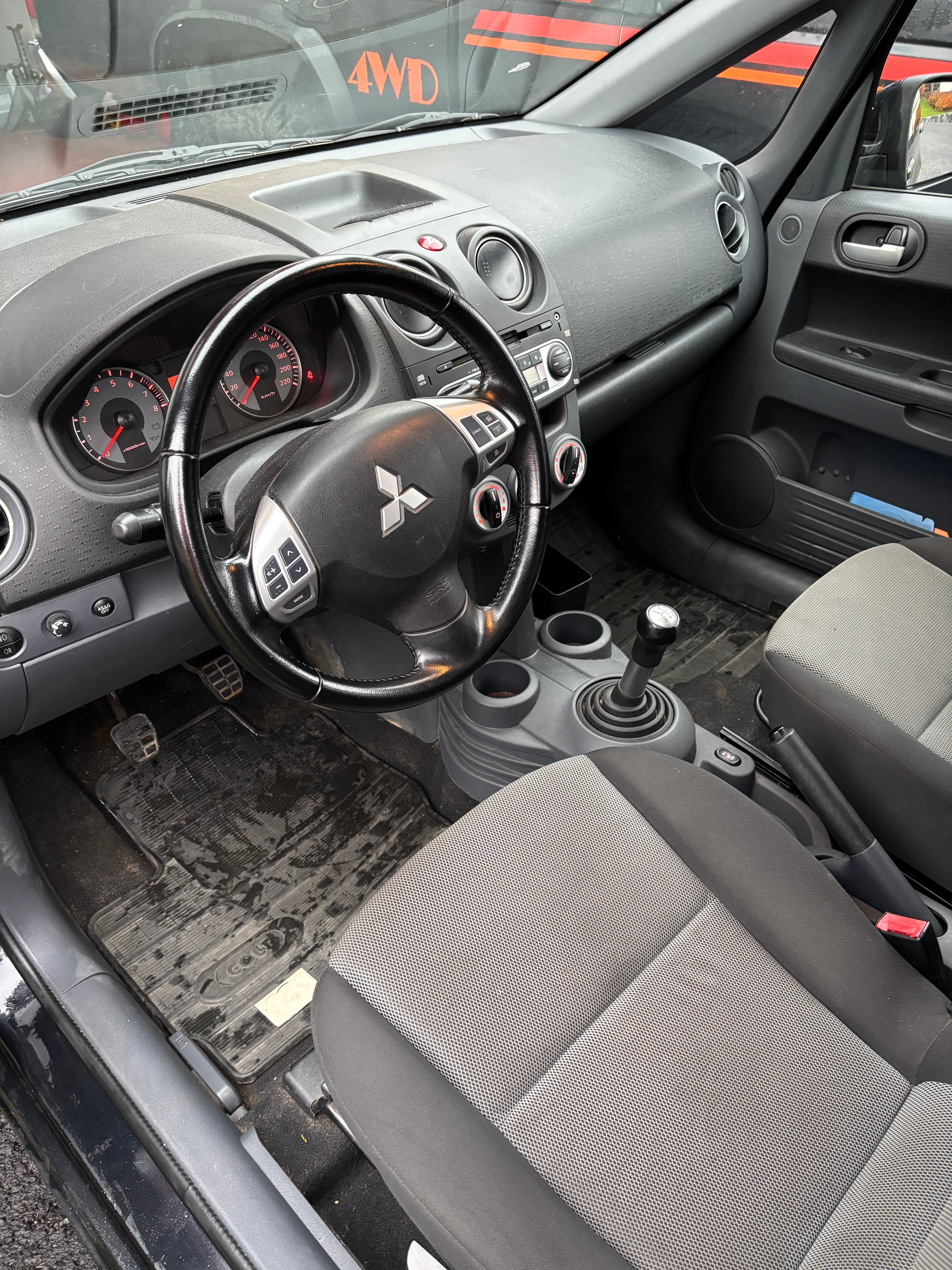 Mitsubishi Colt 1.3 2013, bild 5/5