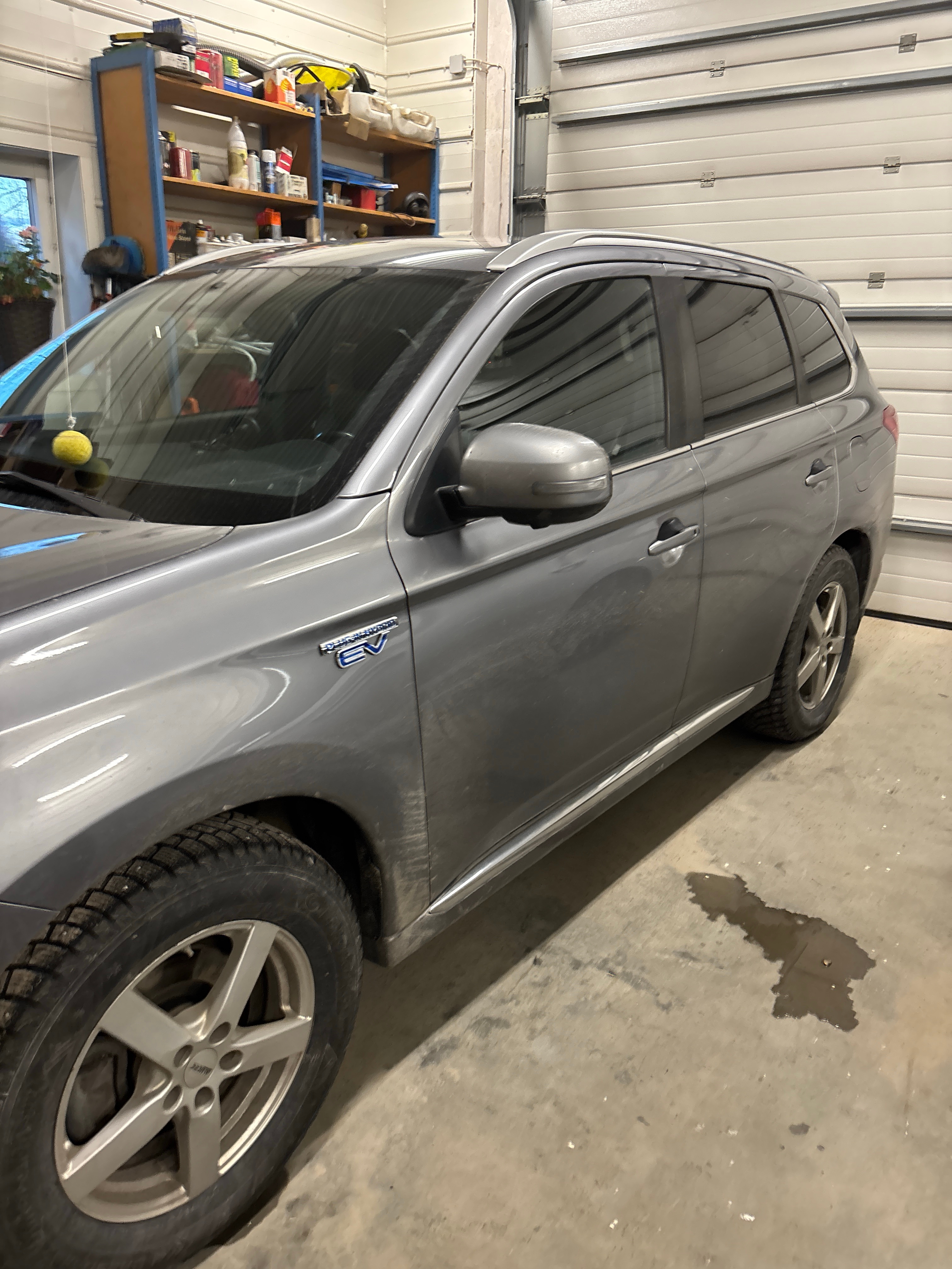 Mitsubishi Outlander 2.4 2019, bild 2/3