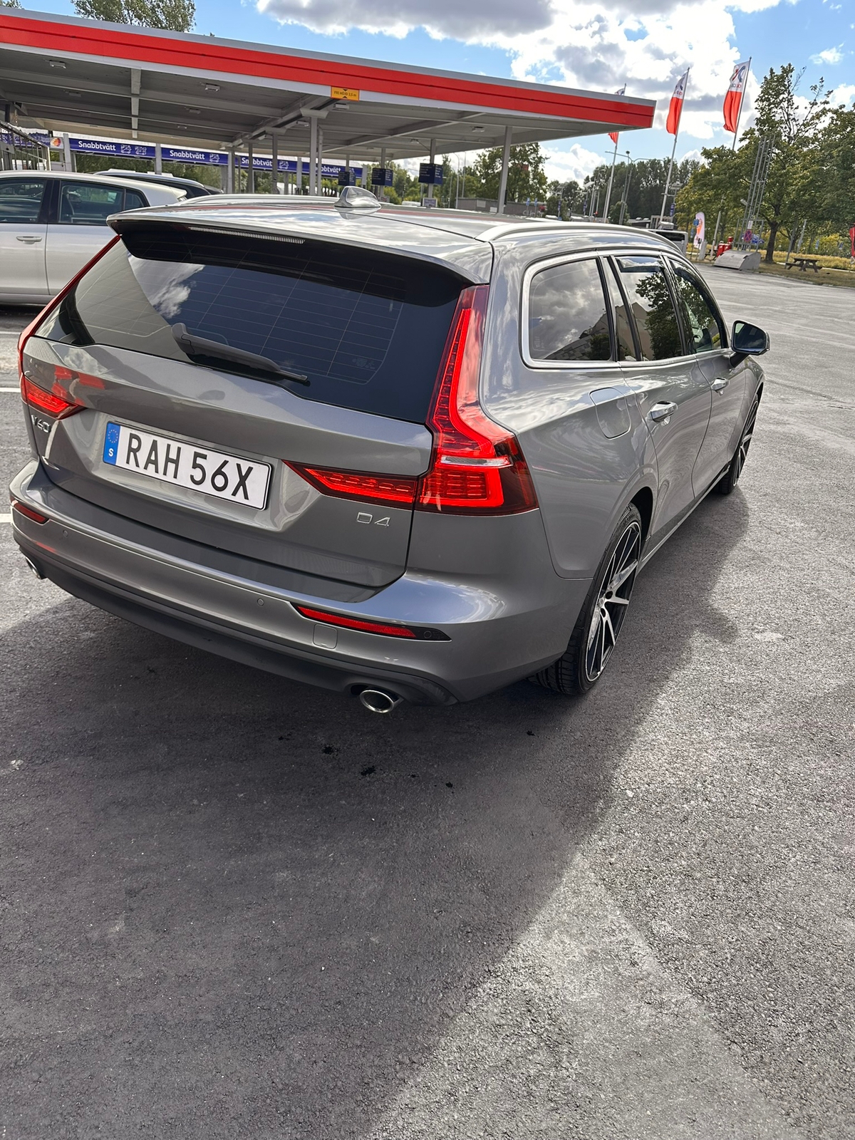 Volvo V60 2019, bild 2/3