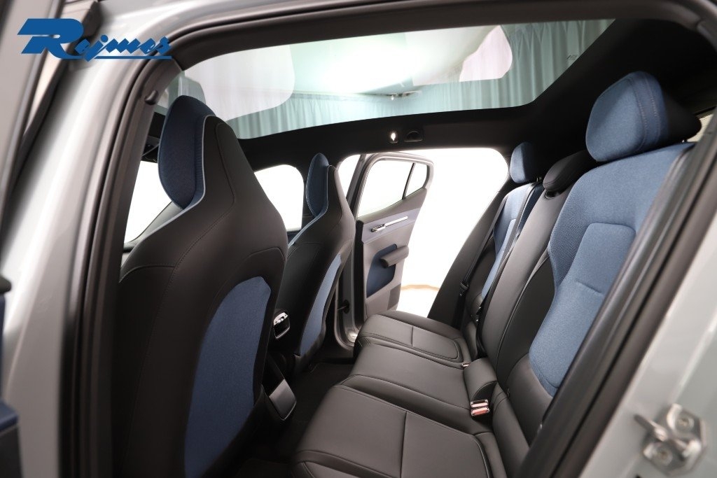Volvo EX30 Performance Ultra 2024, bild 7/10