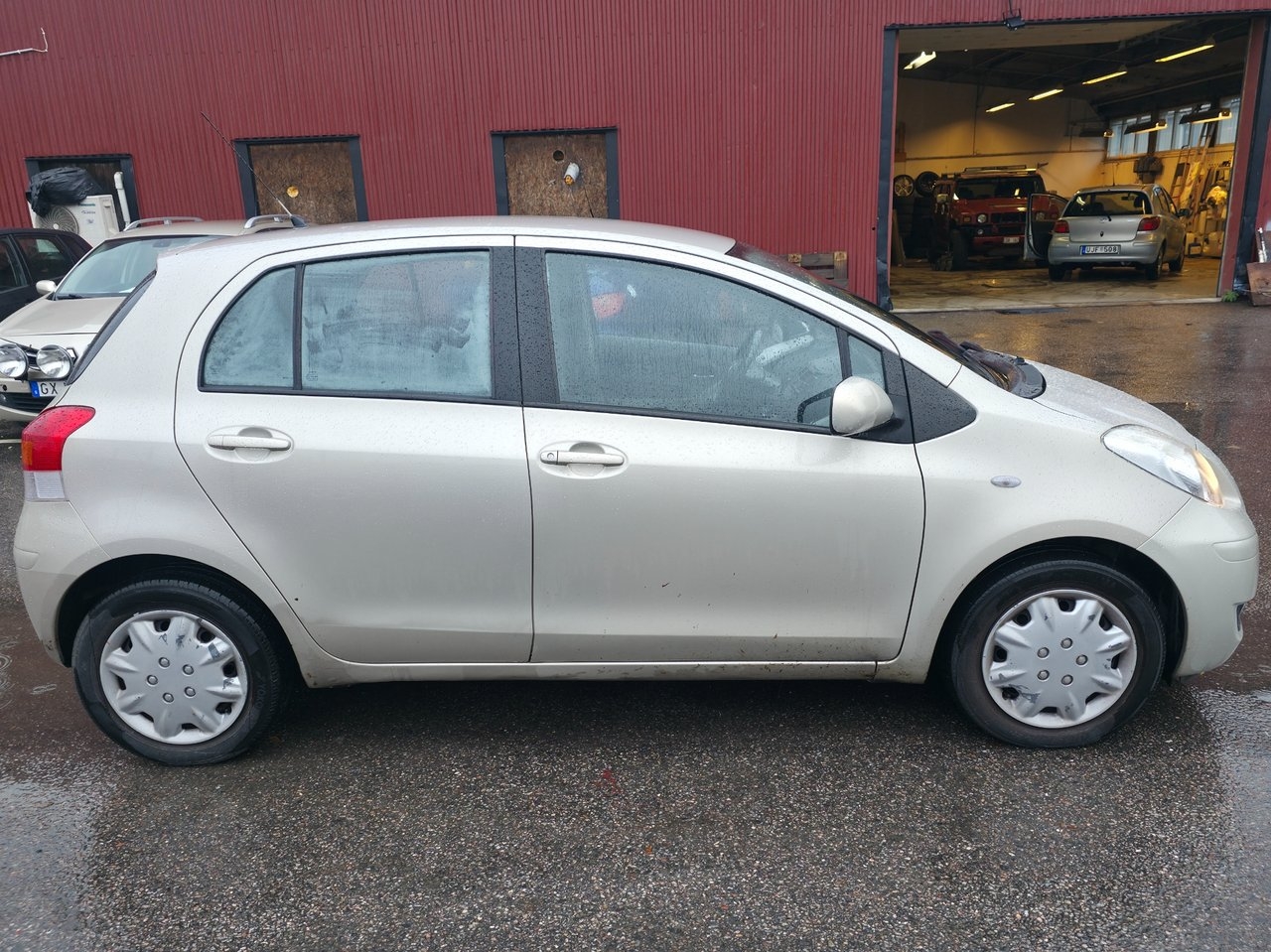 Toyota Yaris 1.33 2009, bild 4/10