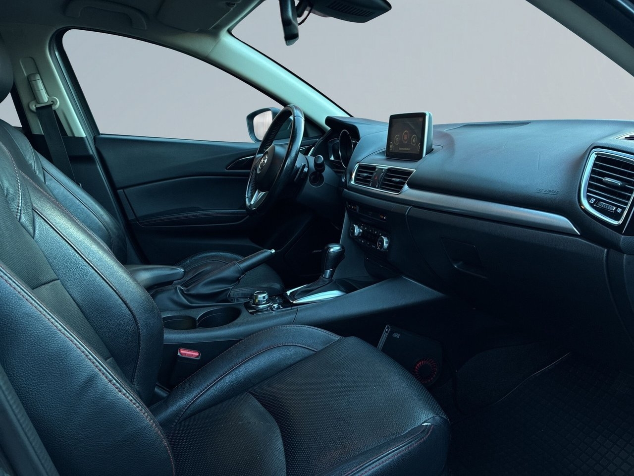 Mazda 3 SKYACTIV-D 150 2015, kuva 10/10