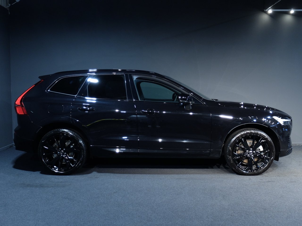 Volvo XC60 T6 Plus Nordic 2026, bild 2/10