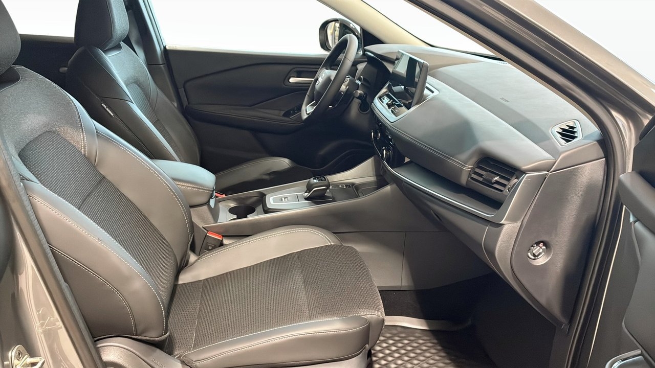 Nissan Qashqai 1.3 DIG-T MHEV N-CONNECTA 2026, bild 3/9