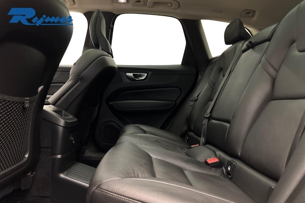 Volvo XC60 Plus Dark 2025, bild 7/10