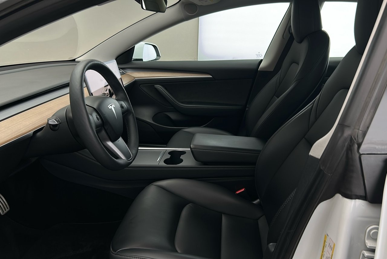 Tesla Model 3 2023, photo 9/10