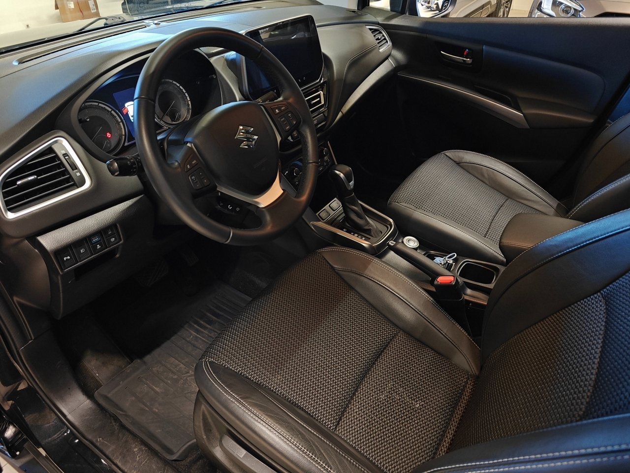 Suzuki S-Cross 2024, bild 7/10