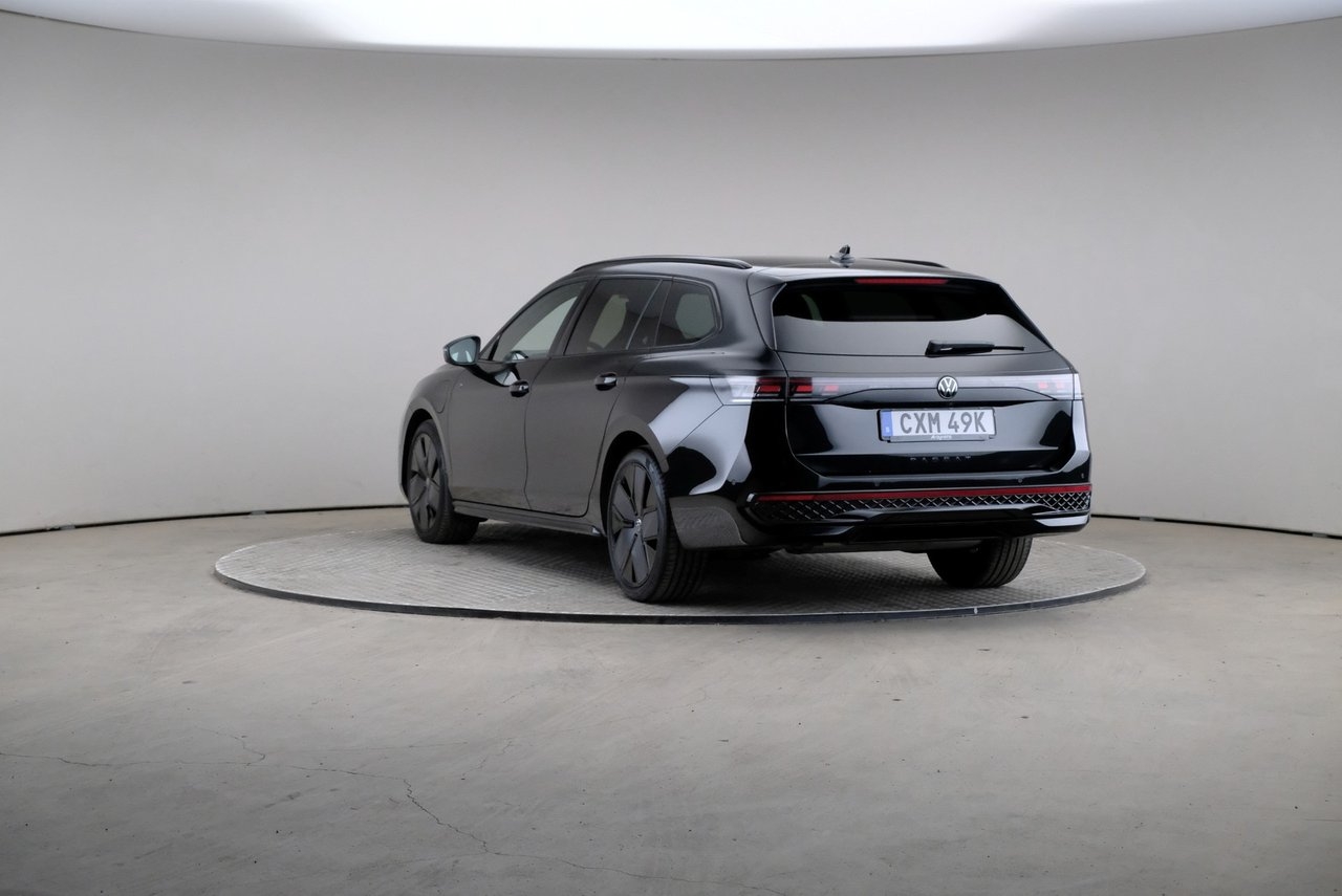 Volkswagen Passat 1.5 eHybrid R-Line 2026, photo 2/10