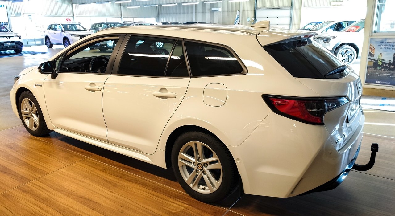 Suzuki Swace 1.8 Hybrid 2021, bild 3/8