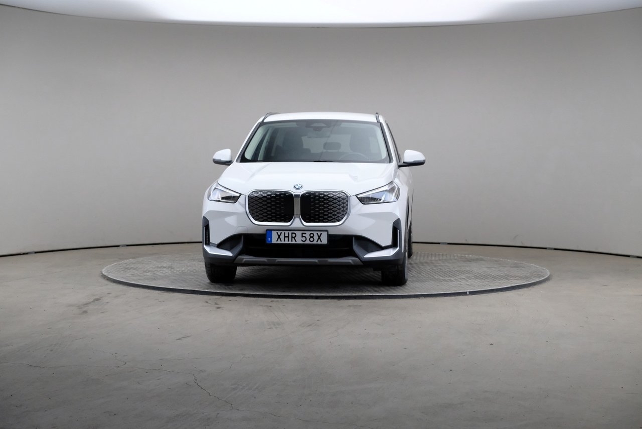 BMW iX1 20 2026, kuva 3/10