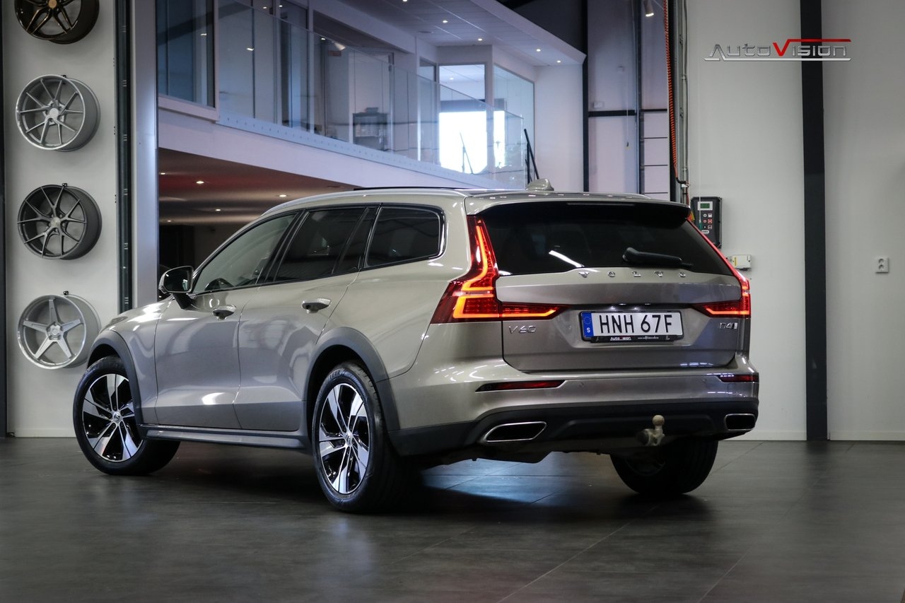 Volvo V60 Cross Country D4 Advanced 2020, bild 2/10