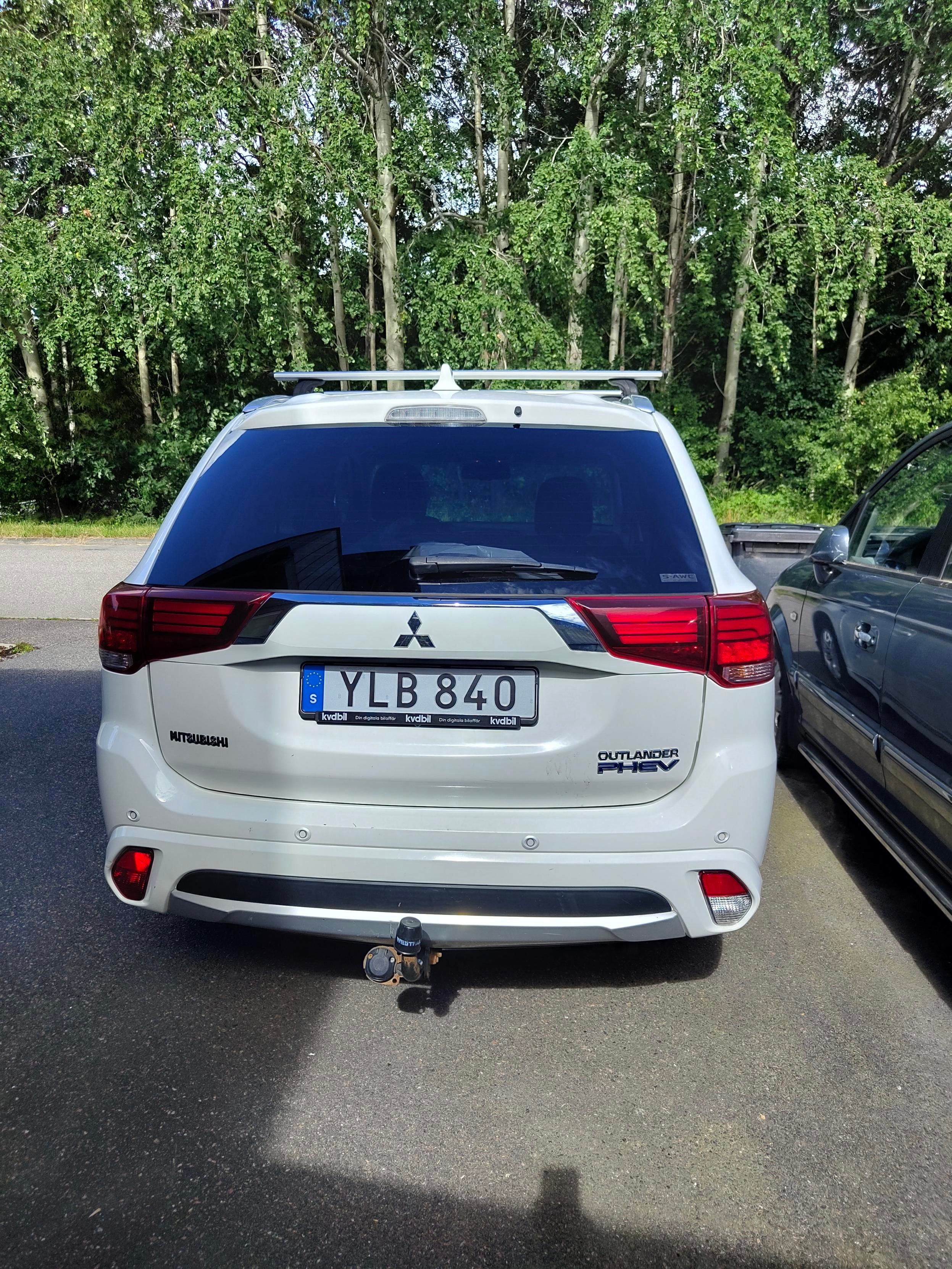 Mitsubishi Outlander 2017, bild 5/6