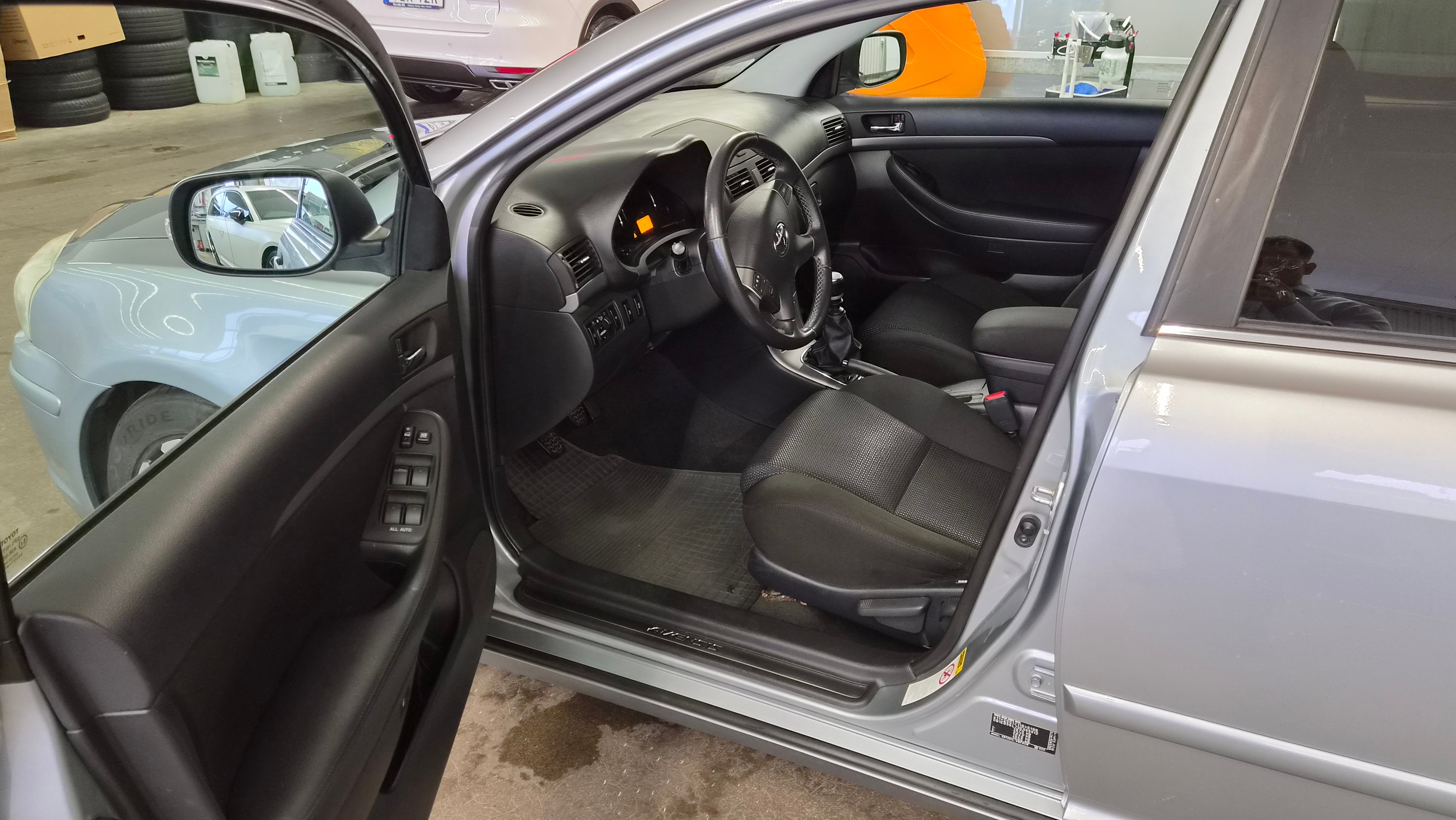 Toyota Avensis 2.2 D-CAT 2008, bild 7/10