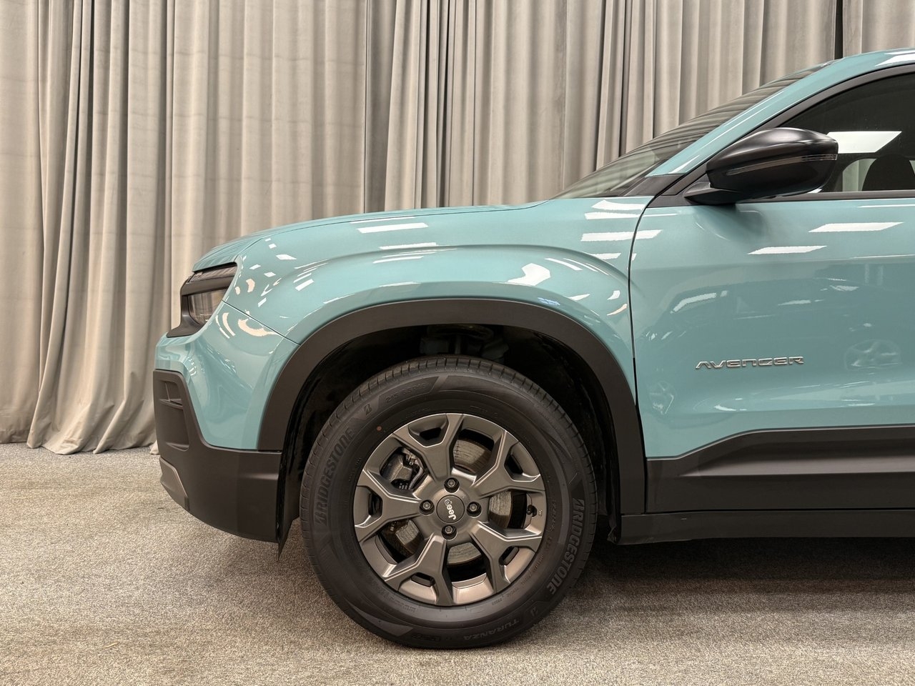 Jeep Avenger 1.2 e-Hybrid Longitude 2024, bild 4/10