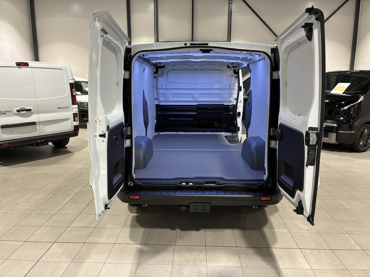 Nissan Primastar dCi 150 N-CONNECTA 2026, photo 8/9