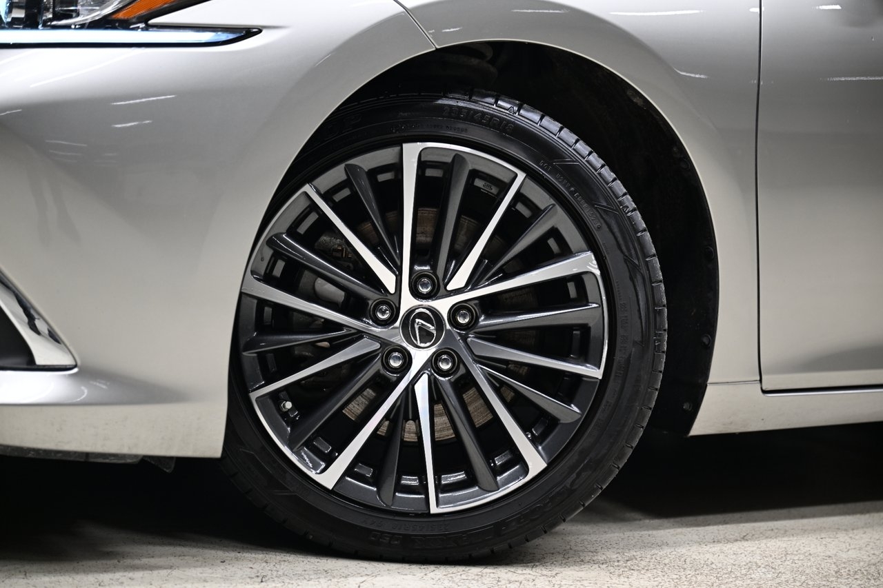 Lexus ES 300h 2023, bild 7/10