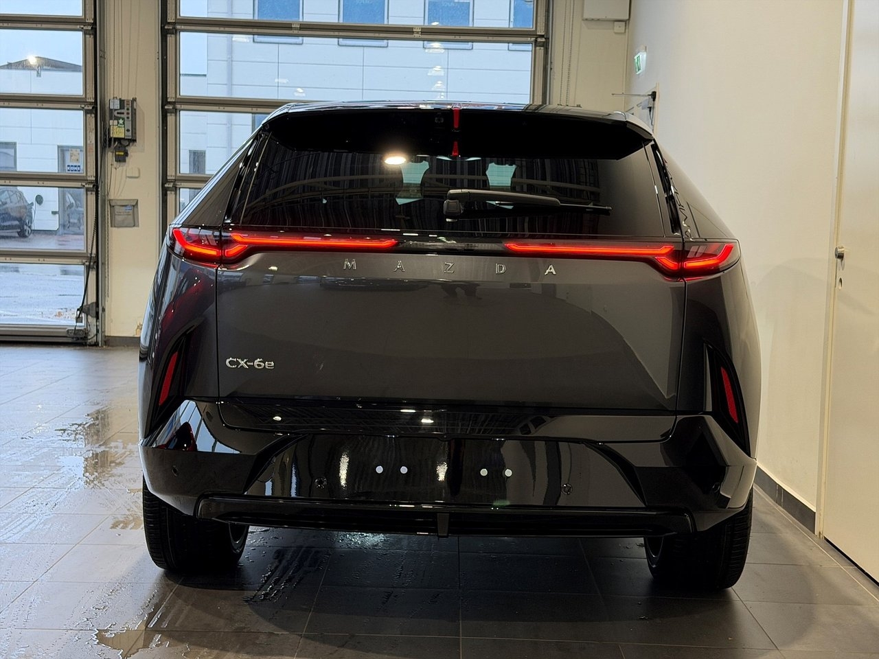 Mazda CX-6e 2026, bild 7/10