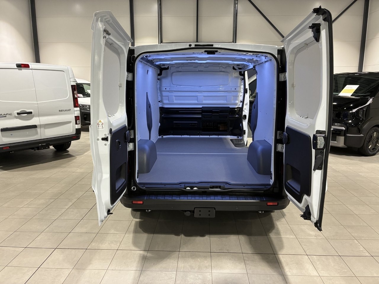 Nissan Primastar dCi 150 N-CONNECTA 2026, photo 8/9