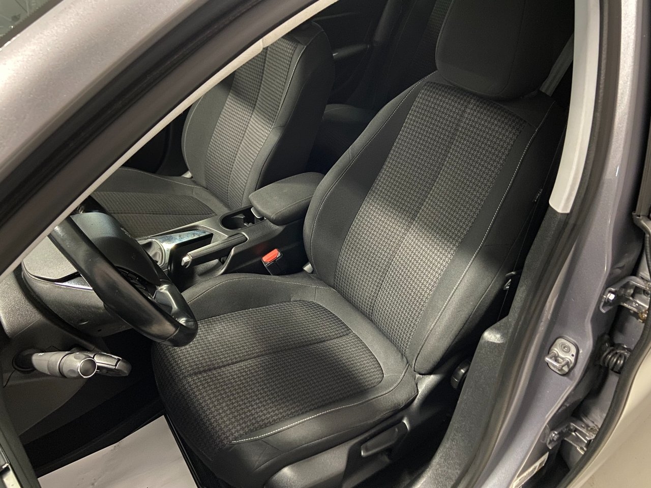 Peugeot 308 1.2 PureTech 110 Active 2018, bild 7/10