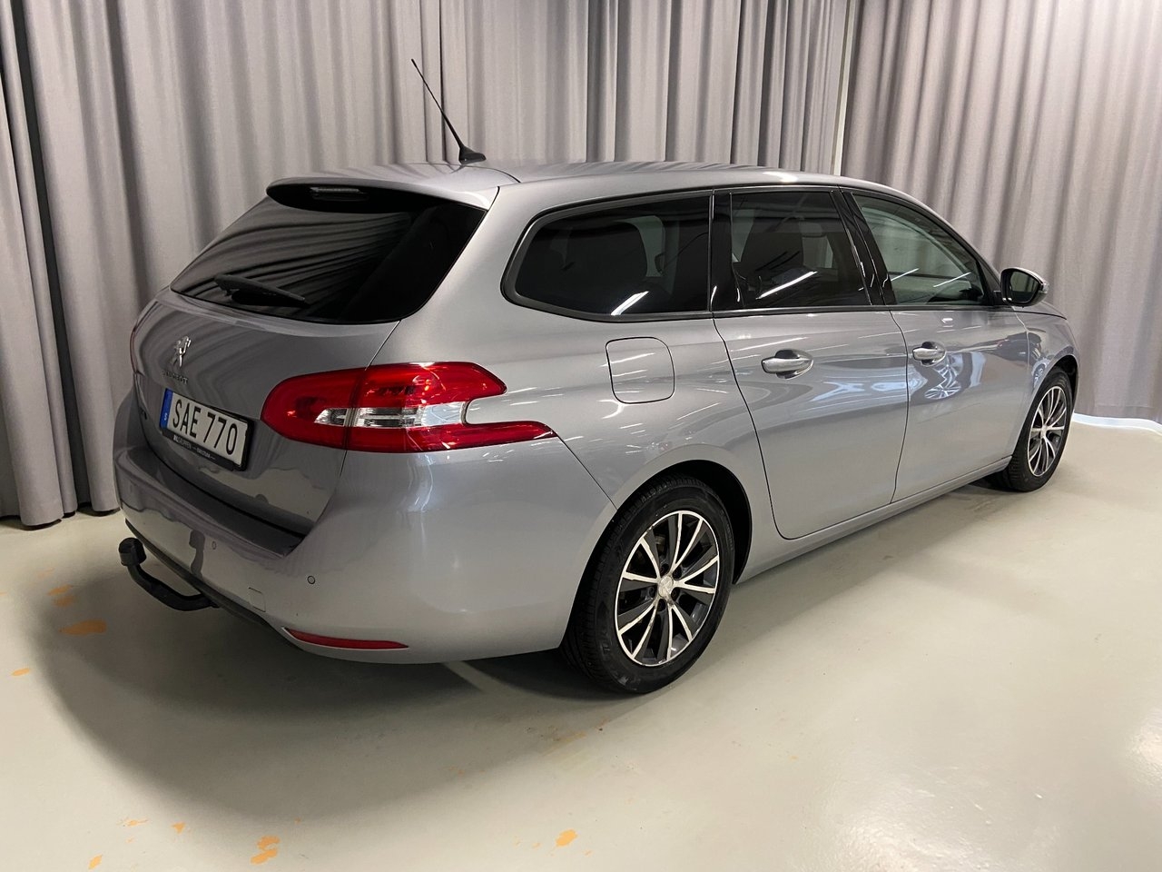 Peugeot 308 1.2 PureTech 110 Active 2018, bild 5/10
