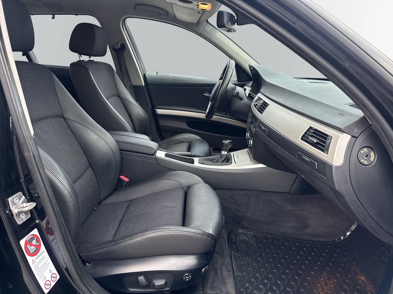 BMW 320 2011, bild 7/10