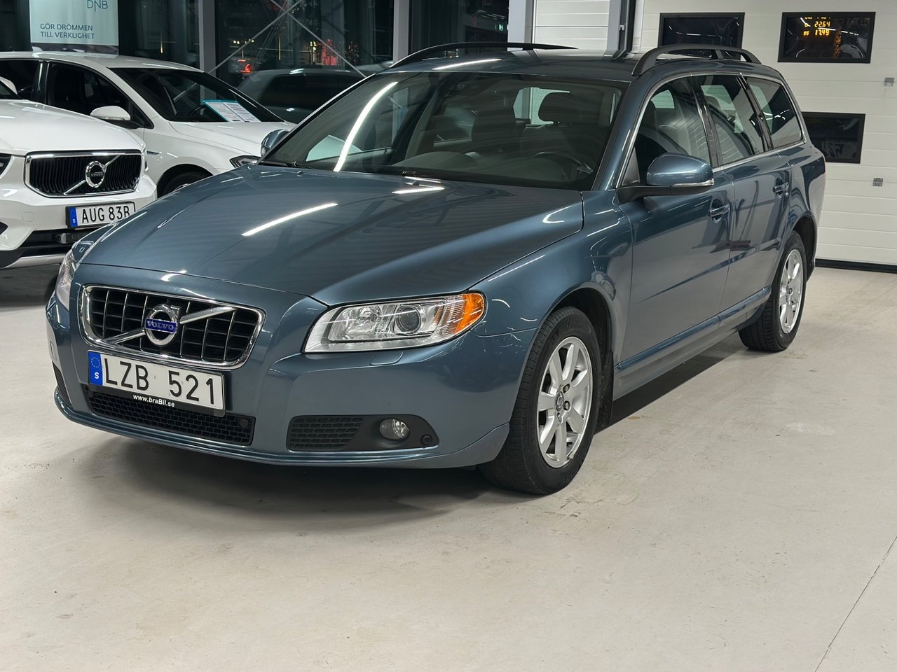 Volvo V70 D3 Momentum 2012, bild 3/10