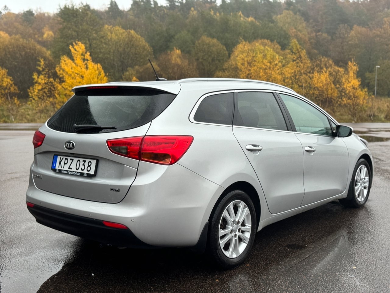 Kia Ceed 1.6 CRDi 128 2015, bild 7/10