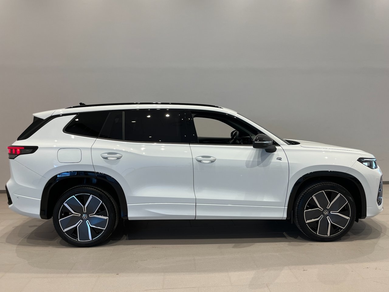 Volkswagen Tayron 1.5 eHybrid R-Line 2026, bild 5/10