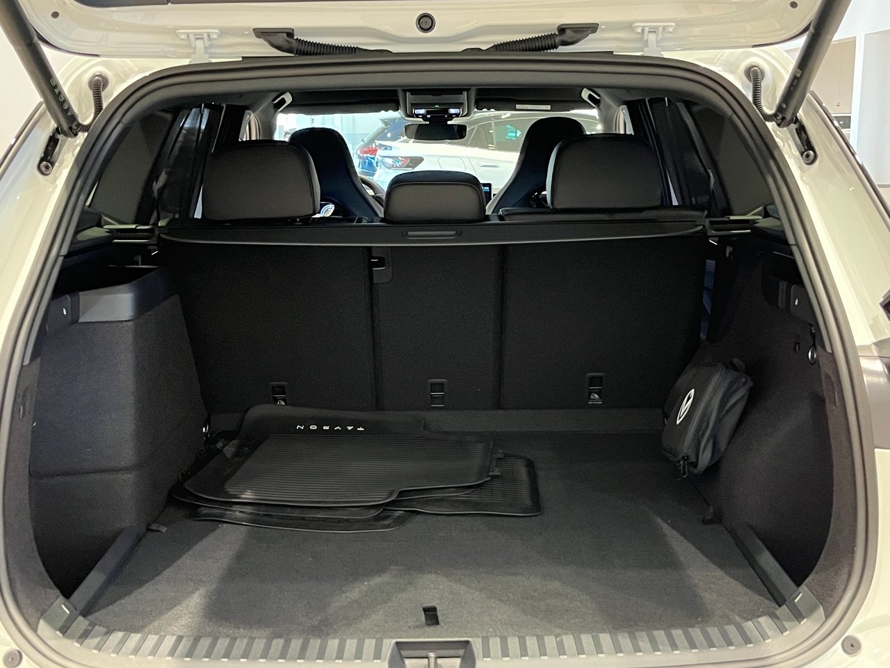 Volkswagen Tayron 1.5 eHybrid R-Line 2026, kuva 10/10