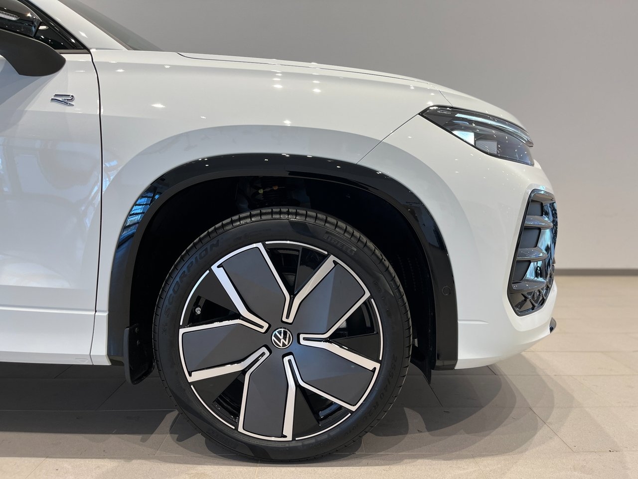 Volkswagen Tayron 1.5 eHybrid R-Line 2026, bild 6/10