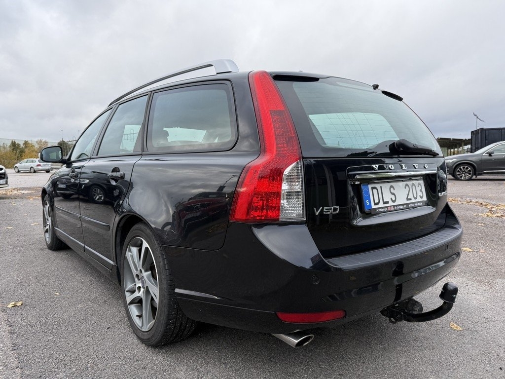 Volvo V50 D3 Momentum Classic 2012, bild 2/10