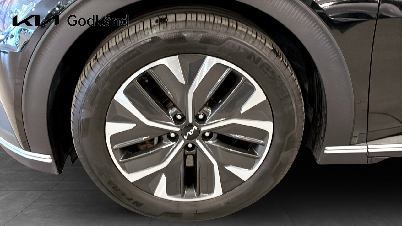 Kia EV6 77.4 kWh 2022, photo 9/10