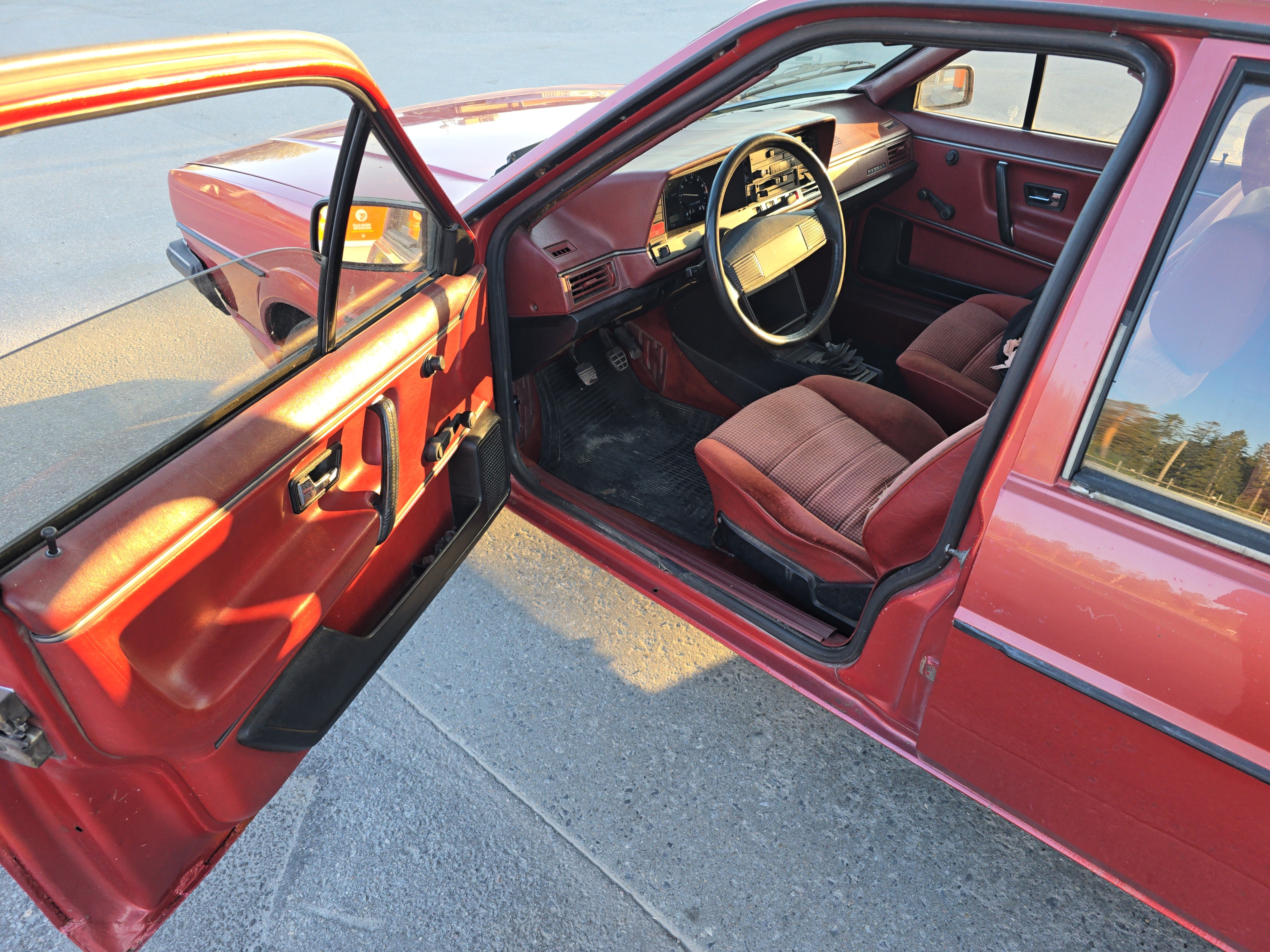 Volkswagen Passat 1981, bild 2/5