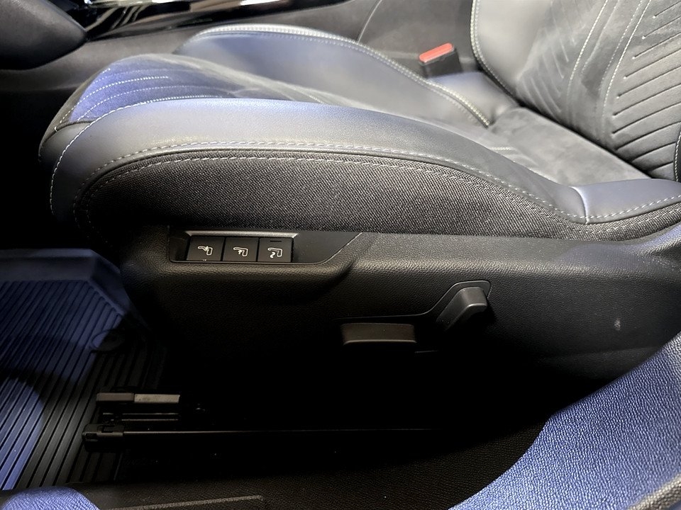 Peugeot 2008 1.2 PureTech 130 GT 2025, bild 5/10