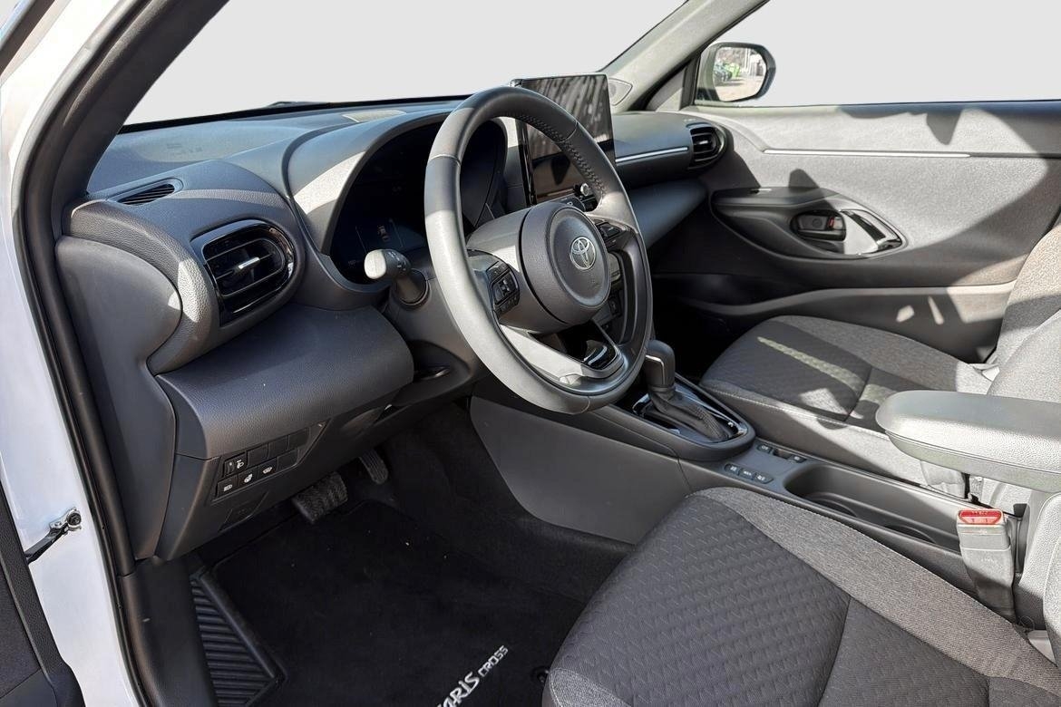 Toyota Yaris Cross 1.5 Hybrid 116 2025, bild 7/10