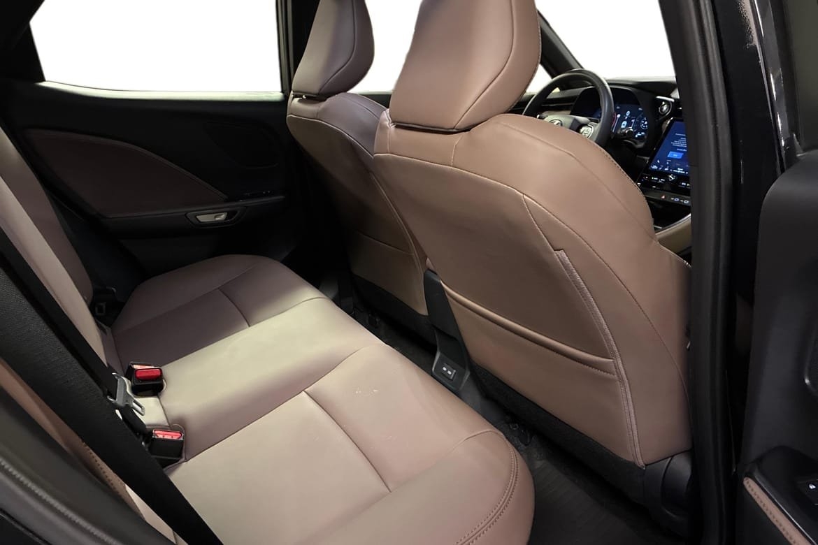 Lexus LBX Elegant 2026, bild 7/10