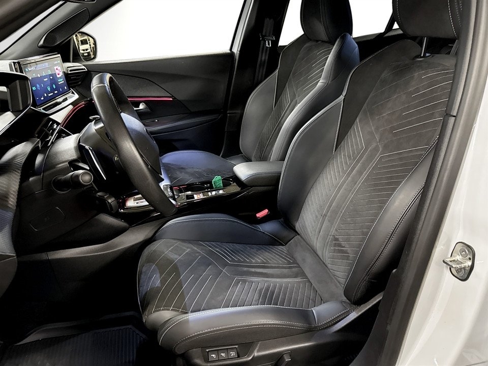 Peugeot 2008 1.2 PureTech 130 GT 2025, bild 4/10