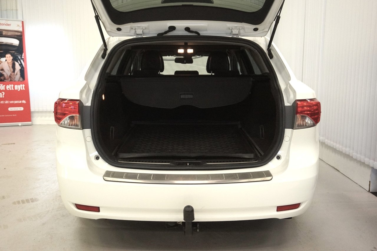 Toyota Avensis 2.0 D-4D Business 2012, bild 3/10