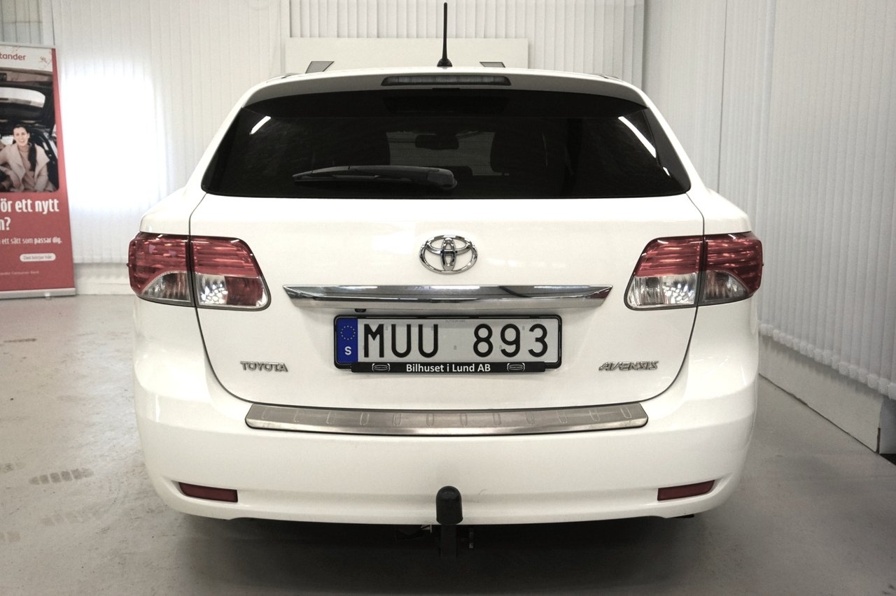 Toyota Avensis 2.0 D-4D Business 2012, bild 2/10