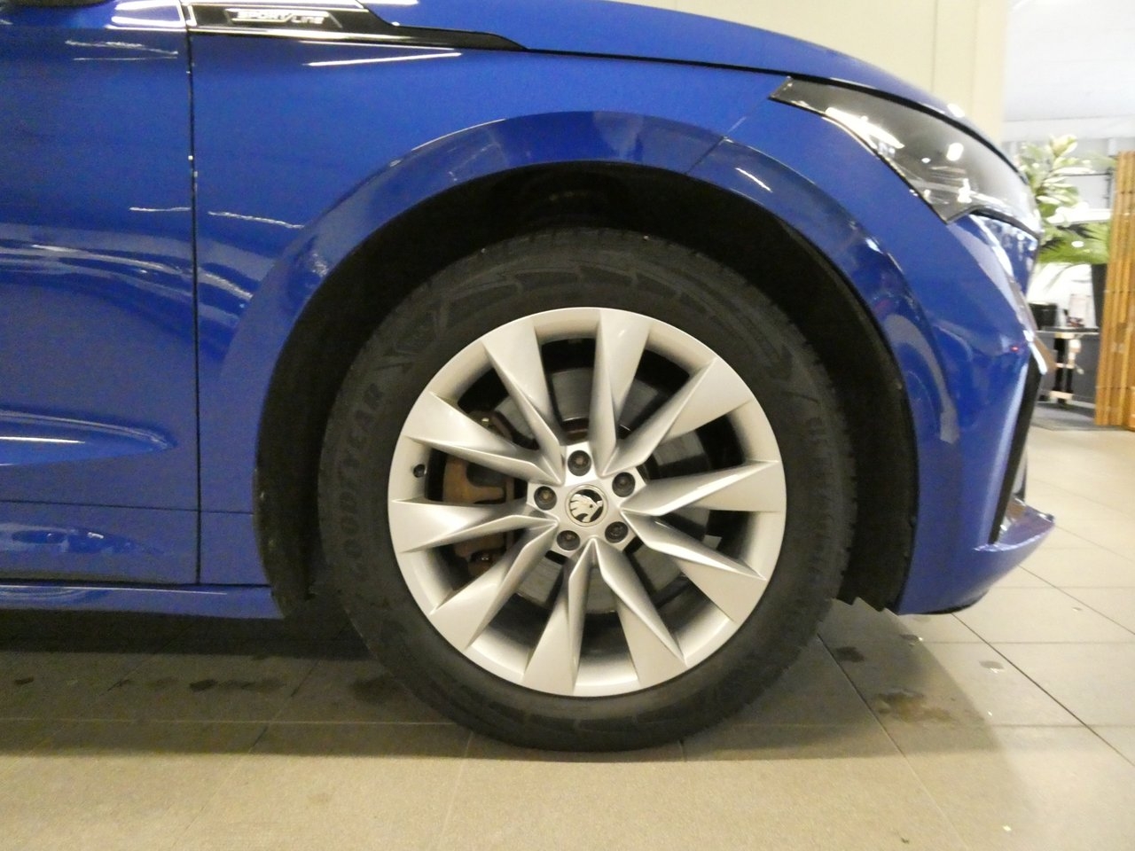 Skoda Enyaq 80 iV Sportline 2023, bild 7/10