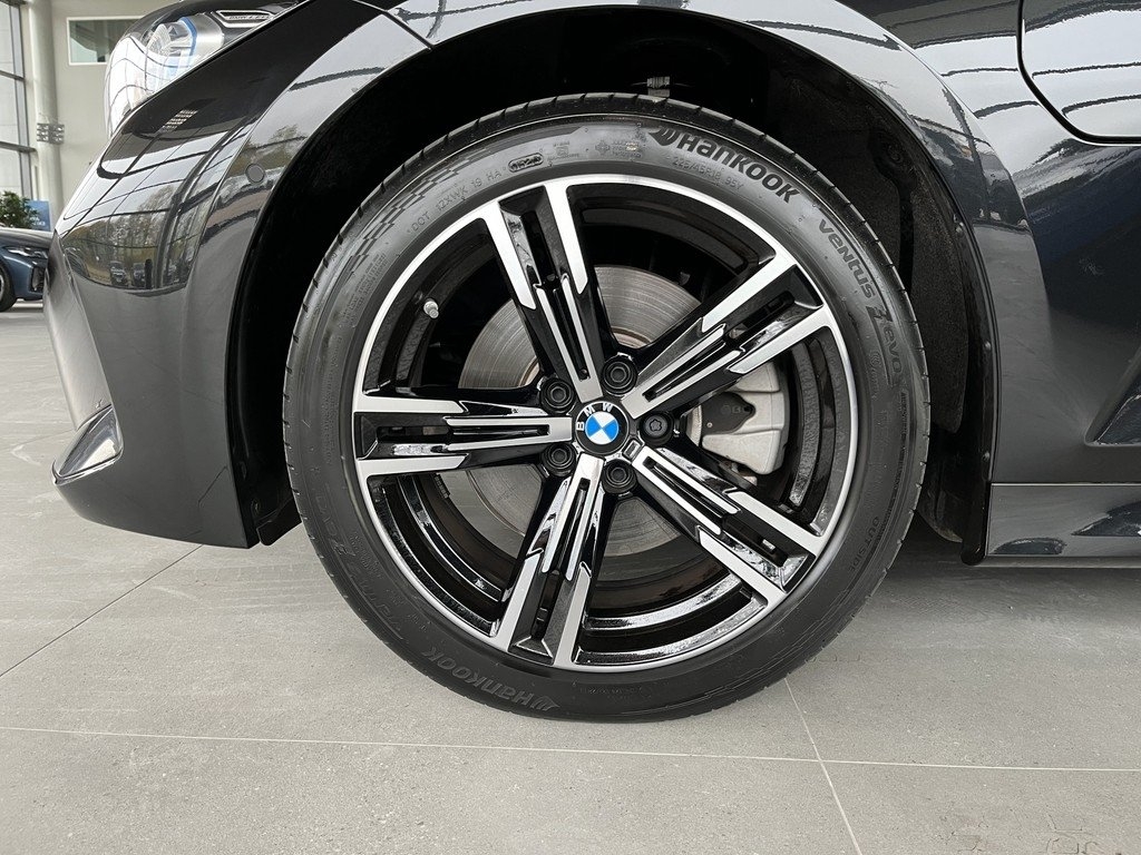 BMW 330 M Sport 2026, bild 4/10