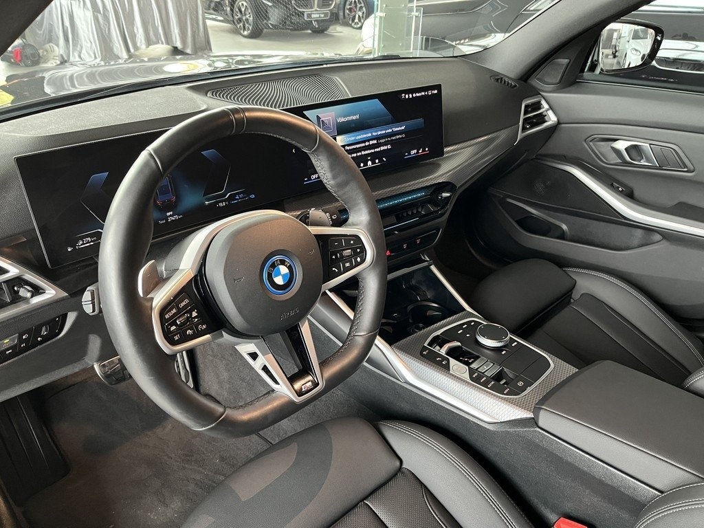 BMW 330 M Sport 2026, bild 6/10