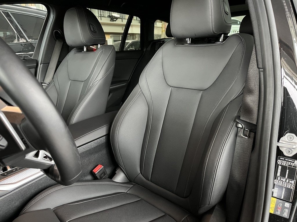 BMW 330 M Sport 2026, bild 7/10
