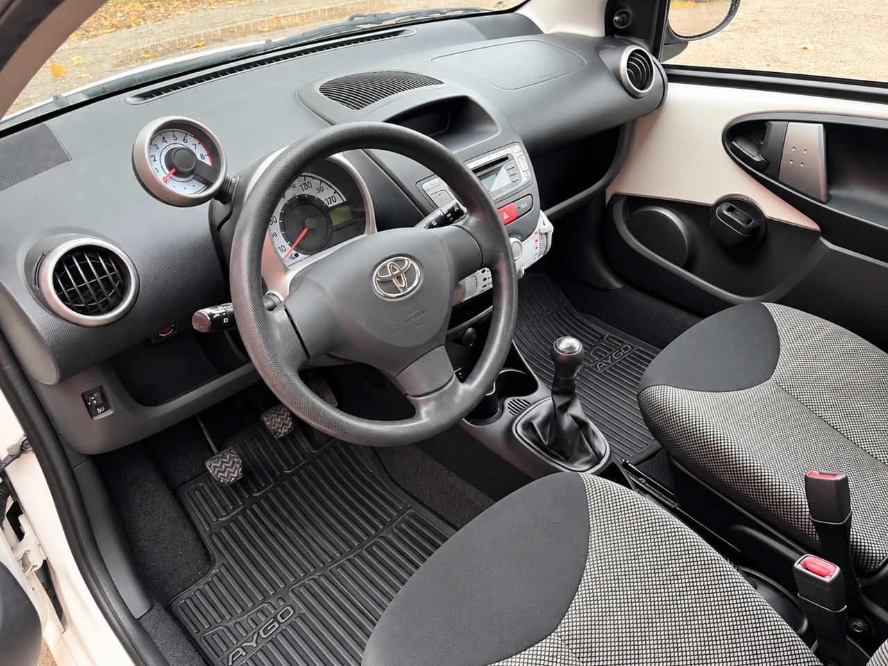 Toyota Aygo 1.0 2013, bild 5/5