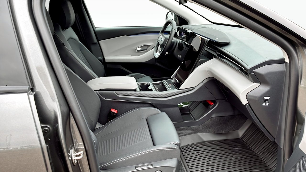 Ford Explorer Premium 2026, bild 3/10